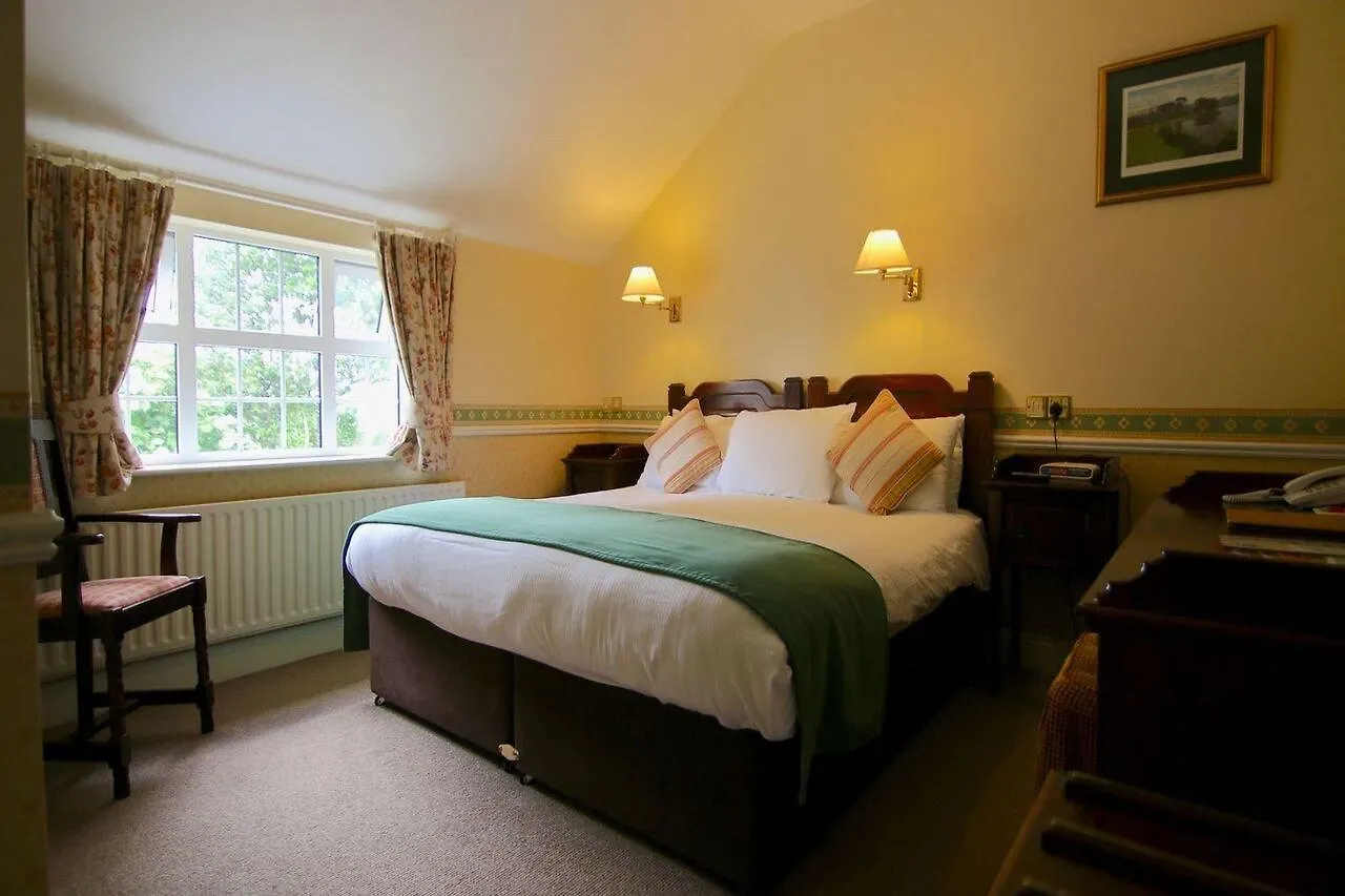 Killeen House Hotel And Rozzers Restaurant Killarney Ireland