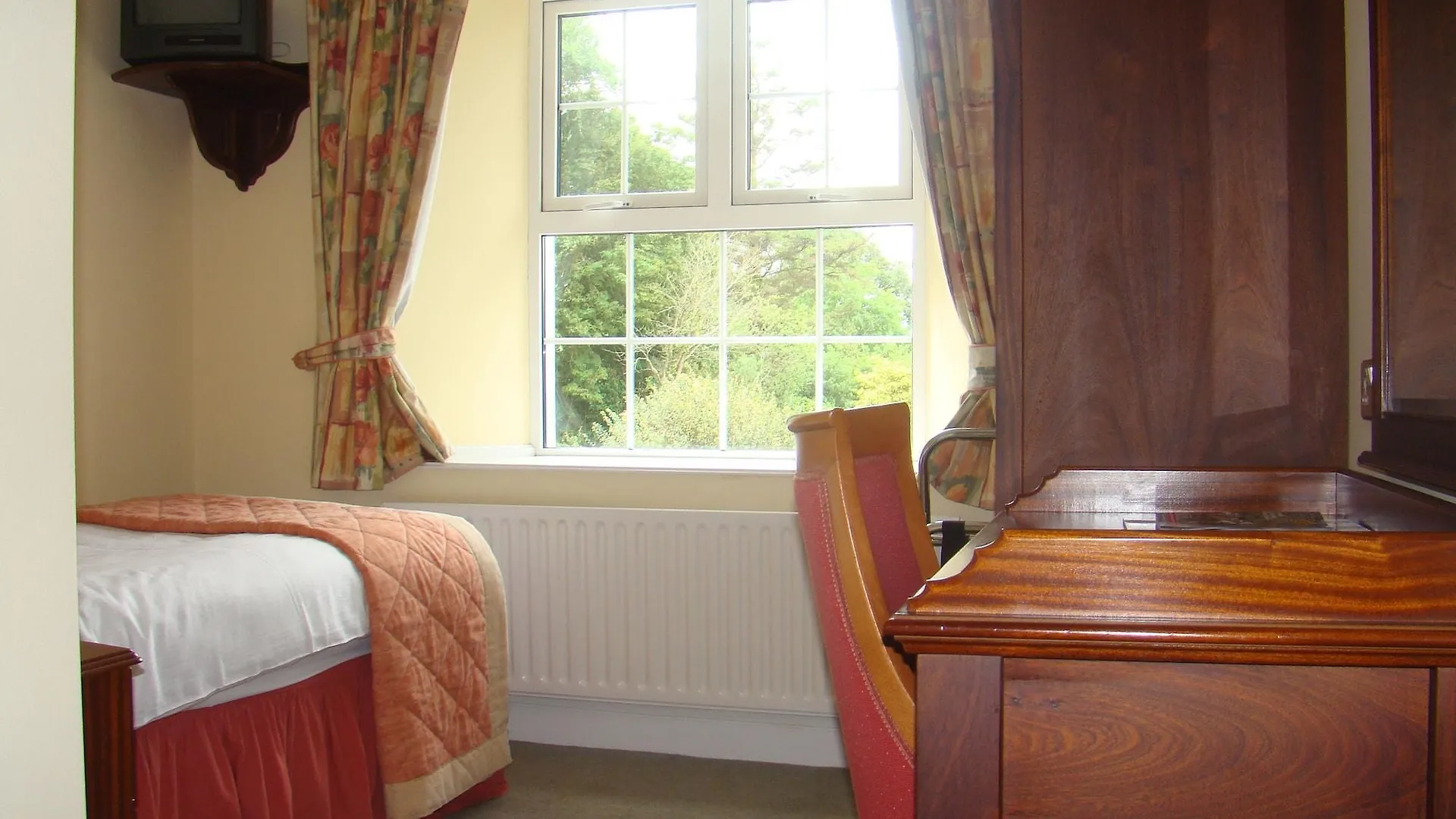 Killeen House Hotel And Rozzers Restaurant Killarney Ireland