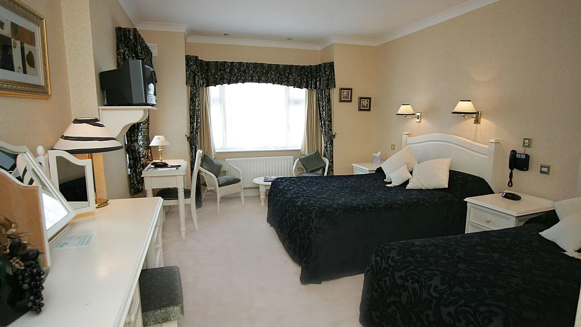Killeen House Hotel And Rozzers Restaurant Killarney